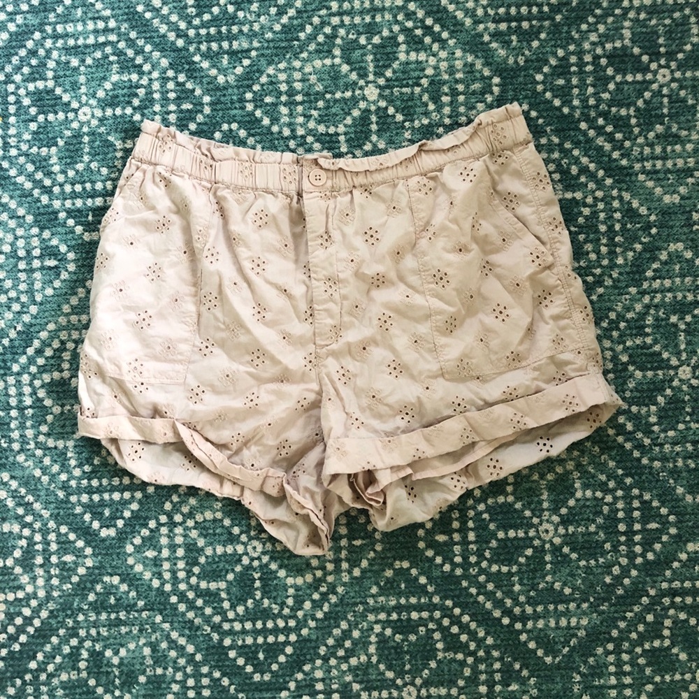 CUTE LACEY SHORTS!!